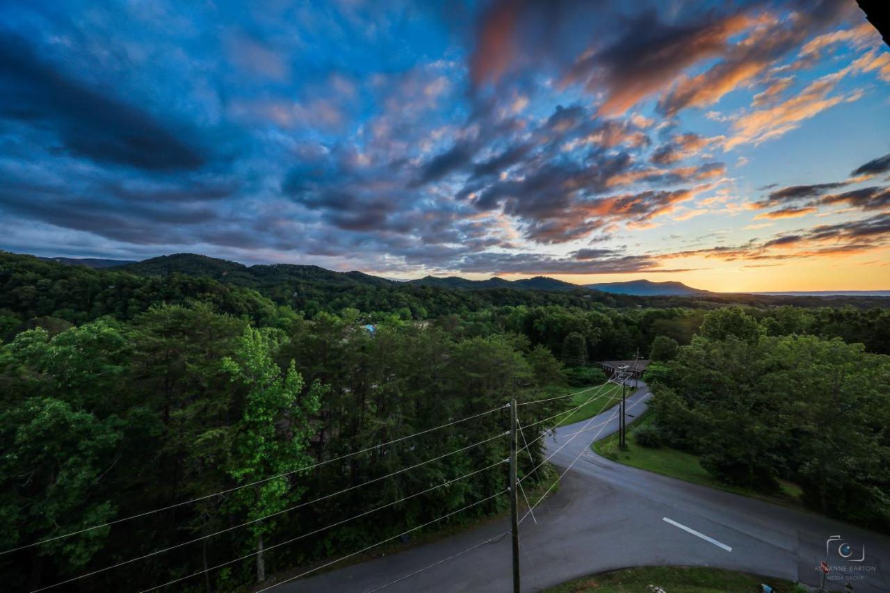 Sweet Dreams Whispering Pines 313 Apartment Pigeon Forge Exterior photo